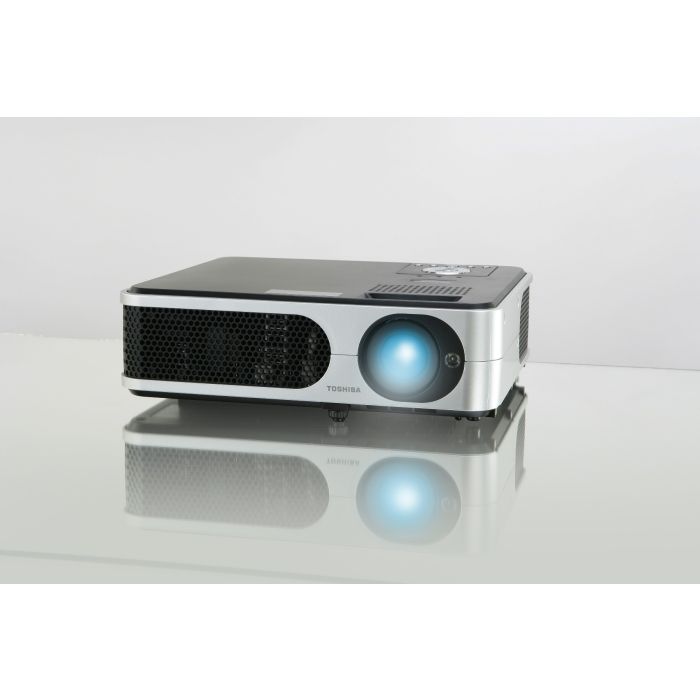Toshiba TLP-X2000 Beamer, 107490, by Toshiba Toshiba TLP-X2000 Beamer, 107490, by Toshiba